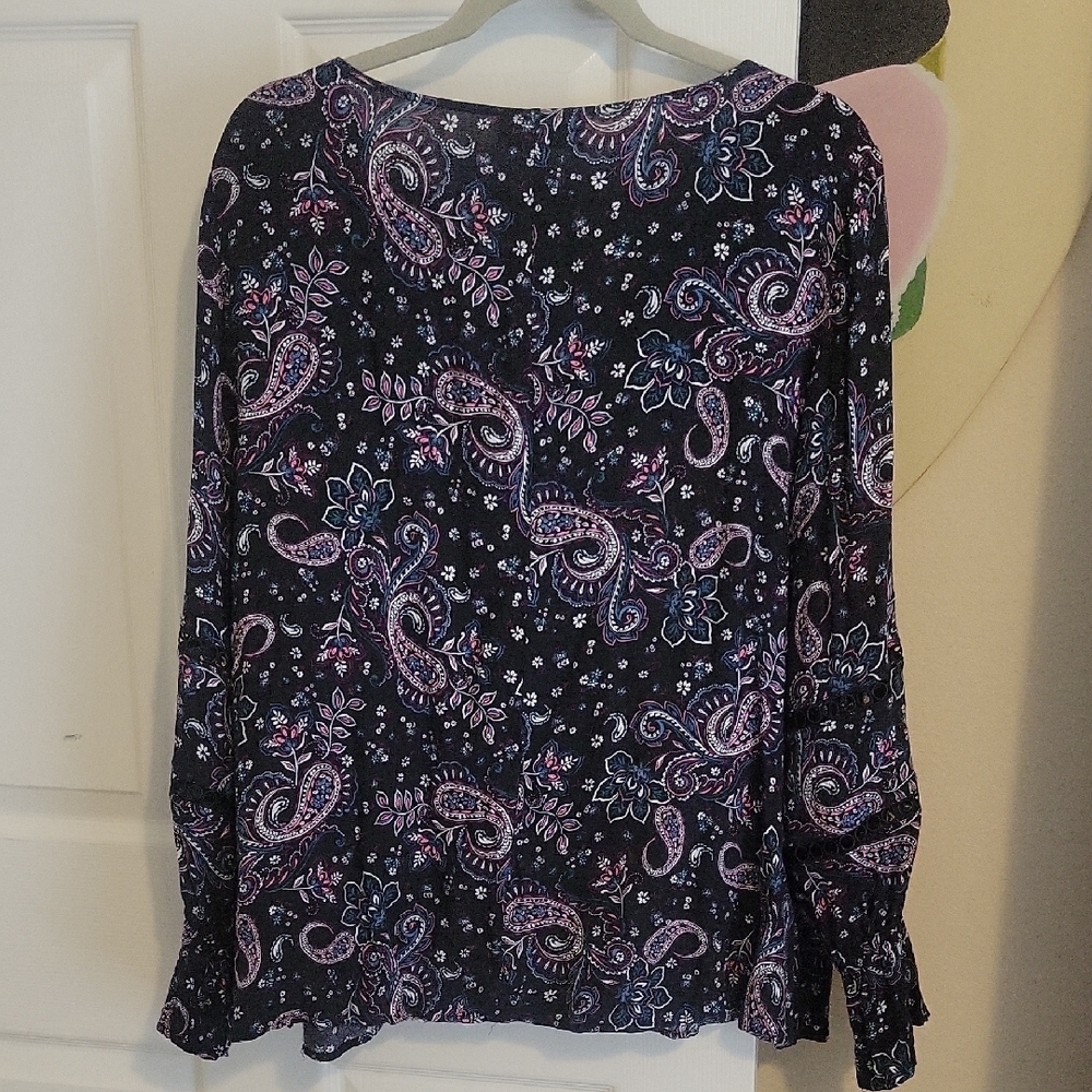 Lane Bryant Sz18/20 Floral long sleeve vneck Paisley Women's Top - Picture 5 of 5